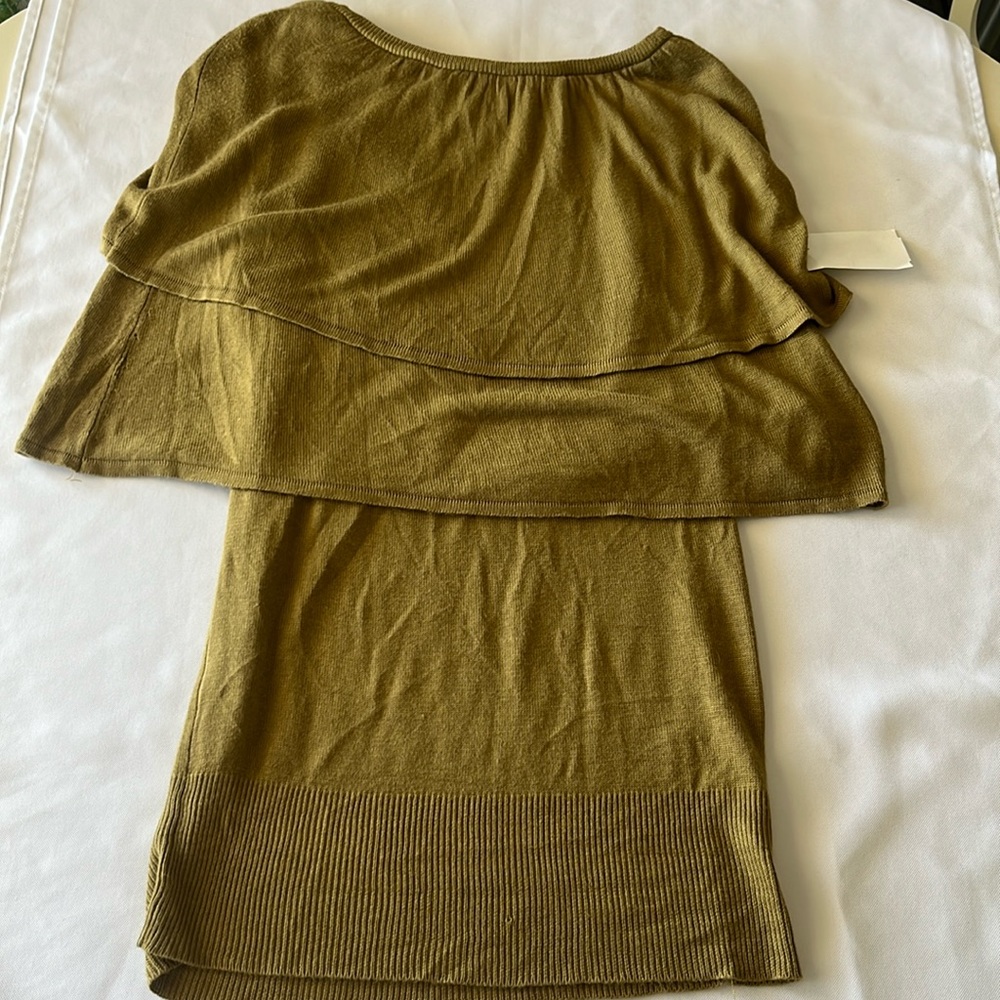 nwt vertigo off the shoulder sweater top